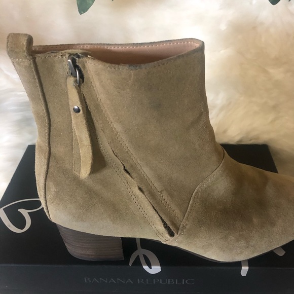 Banana Republic suede bootie sz 8.5 - Picture 2 of 7